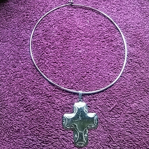 Silver choker with cross - Picture 2 of 3